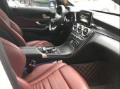 Cần bán xe Mercedes C300 AMG 2016, màu trắng