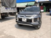 Bán Mitsubishi Triton 4x4AT đời 2019, màu xám, xe nhập 