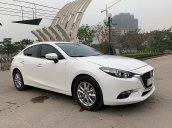 Bán Mazda 3 1.5 AT 2018, màu trắng, xe gia đình, 665tr