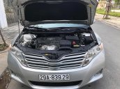 Cần bán gấp Toyota Venza năm sản xuất 2009, màu bạc, đi giữ gìn cẩn thận