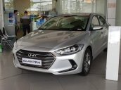 Bán Hyundai Elantra năm sản xuất 2019, màu bạc