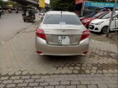 Cần bán Toyota Vios E AT đời 2018, màu vàng