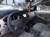 Cần bán Toyota Innova G đời 2010, màu bạc