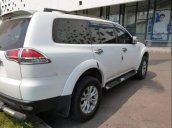 Bán xe Mitsubishi Pajero Sport sản xuất 2015, màu trắng, nhập khẩu nguyên chiếc xe gia đình