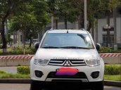 Bán xe Mitsubishi Pajero Sport sản xuất 2015, màu trắng, nhập khẩu nguyên chiếc xe gia đình