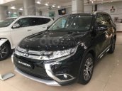 Mitsubishi Outlander giảm giá kịch sàn cho cả năm năng động