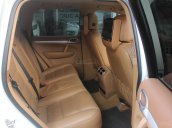 Cần bán Porsche Cayenne đời 2010, màu trắng, nhập khẩu