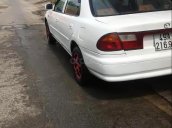 Bán xe Mazda 323 màu trắng, đời 2001, máy móc ổn