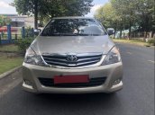 Bán ô tô Toyota Innova đời 2010, màu vàng còn mới