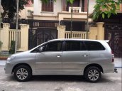 Cần bán xe Toyota Innova năm sản xuất 2015, màu bạc chính chủ, giá tốt