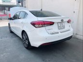 Cần bán gấp Kia Cerato 2017, màu trắng, nhập khẩu