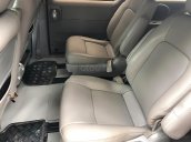 Cần bán lại xe Kia Carnival GS 2.5 MT sản xuất năm 2007, màu bạc  