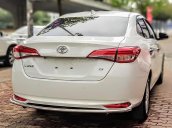 Cần bán gấp Toyota Vios đời 2018, màu trắng