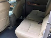 Bán Toyota Innova G năm sản xuất 2010, màu bạc