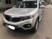 Xe Kia Sorento 2.4L GAT sản xuất năm 2013, màu bạc xe gia đình 