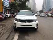 Cần bán Kia Sorento sản xuất năm 2016, màu trắng