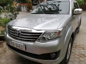 Cần bán gấp Toyota Fortuner 2.7V 4x2 AT đời 2015, màu bạc, xe còn như mới