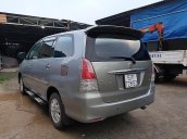 Bán Toyota Innova G 2011, màu bạc, xe đẹp 