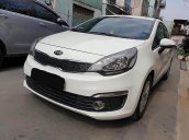 Gia đình bán Kia Rio sản xuất 2016, màu trắng, xe nhập