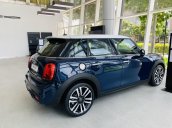 Bán xe Mini Cooper S 5 Doors 2018 màu xanh, nhập khẩu nguyên chiếc - Ưu đãi 50% phí trước bạ