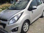 Cần bán gấp Chevrolet Spark đời 2015, màu bạc