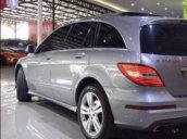 Bán Mercedes R300 đời 2012, màu bạc xe gia đình