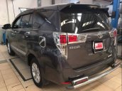 Cần bán xe Toyota Innova E năm sản xuất 2017, giá chỉ 725 triệu