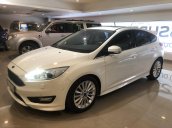 Bán xe Ford Focus 1.5L Ecoboost 2017, xe đi 9000 km, hỗ trợ trả góp ngân hàng