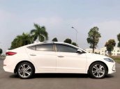 Cần bán Hyundai Elantra đời 2019, màu trắng, giá chỉ 540 triệu