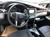 Cần bán xe Toyota Innova Venturer năm 2019, màu đen