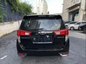 Cần bán xe Toyota Innova Venturer năm 2019, màu đen