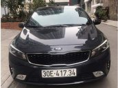 Cần bán lại xe Kia Cerato 2017, màu xanh đen, giá chỉ 585 triệu