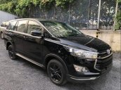 Cần bán xe Toyota Innova Venturer năm 2019, màu đen