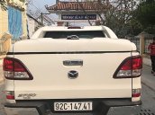 Cần bán Mazda BT 50 2.2L 4x2 AT sản xuất 2017, màu trắng, nhập khẩu 