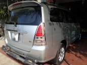 Cần bán gấp Toyota Innova G đời 2006, màu bạc còn mới