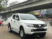 Bán ô tô Mitsubishi Triton AT 1 cầu năm 2017, màu trắng, xe nhập 5000km