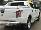 Bán ô tô Mitsubishi Triton AT 1 cầu năm 2017, màu trắng, xe nhập 5000km