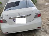 Bán Toyota Vios đời 2010, màu trắng, xe gia đình