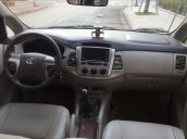 Bán Toyota Innova sản xuất 2015 màu bạc, giá tốt