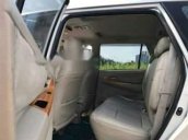 Bán Toyota Innova G 2.0 sản xuất năm 2011, màu bạc chính chủ 