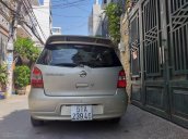 Cần bán xe Nissan Grand Livina sản xuất 2011 số tự động, đã chạy 100 ngàn km