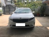 Bán xe Kia Cerato Signature 1.6 AT 2017, màu trắng, 550 triệu