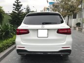 Cần bán xe Mercedes GLC300 4Matic 2017, màu trắng nội thất nâu