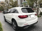 Cần bán xe Mercedes GLC300 4Matic 2017, màu trắng nội thất nâu