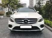 Cần bán xe Mercedes GLC300 4Matic 2017, màu trắng nội thất nâu