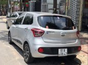 Cần bán lại xe Hyundai Grand i10 1.2AT sản xuất 2017, màu bạc chính chủ, giá 395tr