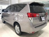 Bán Toyota Innova E đời 2017