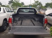 Cần bán xe Toyota Hilux 2.8 AT sản xuất năm 2019, màu bạc, nhập khẩu