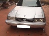 Gia đình tôi cần bán 1 xe Toyota Cressida màu bạc, tên tư nhân, máy nổ êm