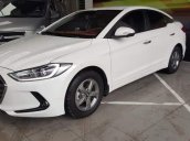 Bán xe Hyundai Elantra 1.6MT đời 2019, màu trắng
